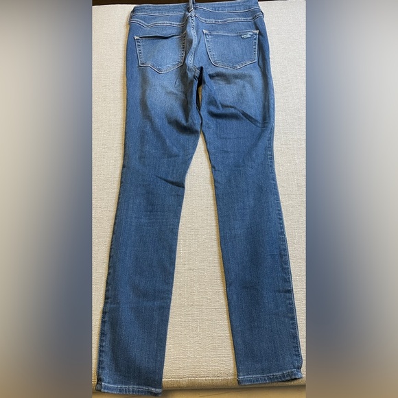 NEW Hollister High-Rise Advanced Stretch Jeans Medium Wash - Picture 10 of 10